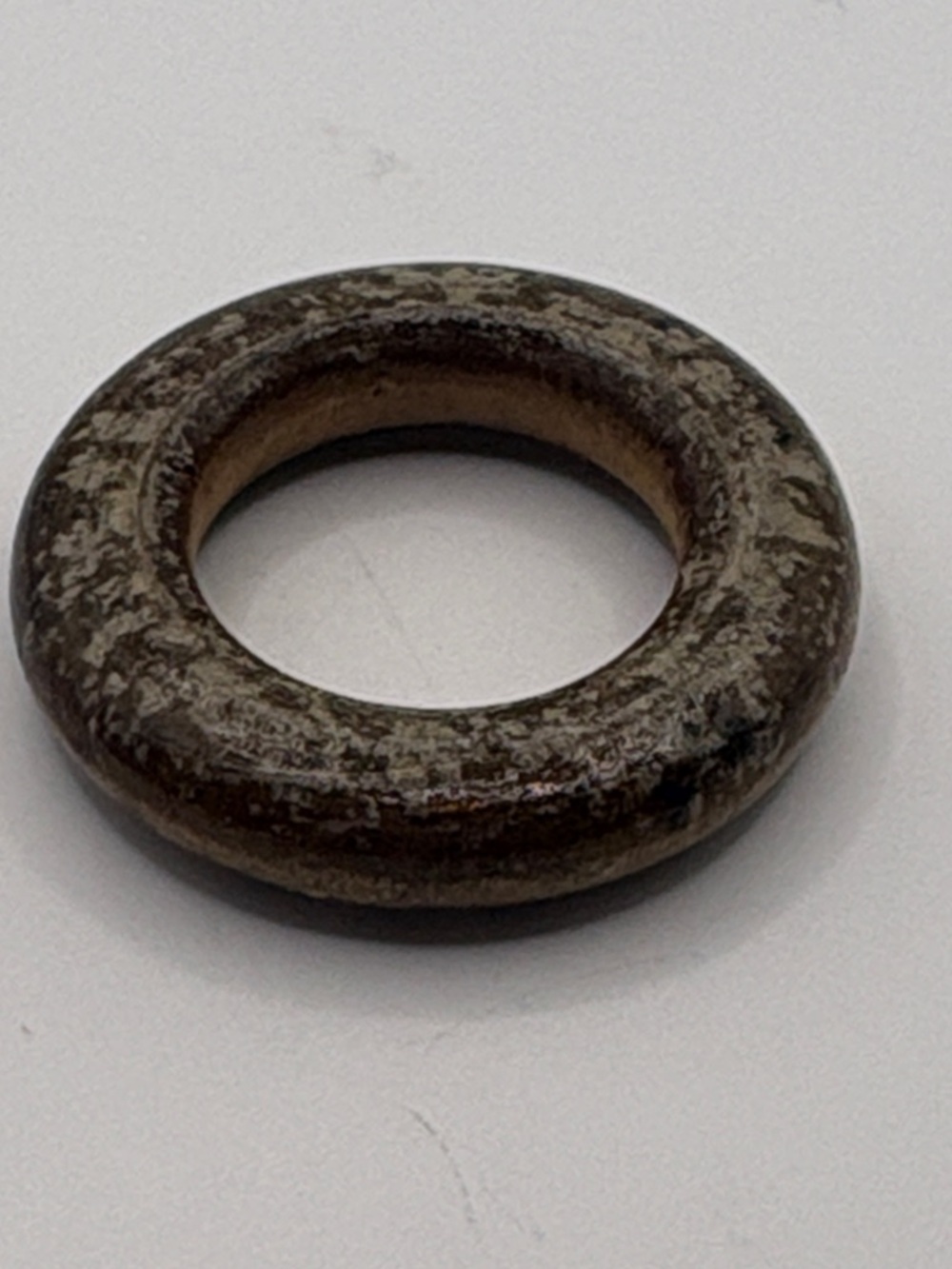 Round Decorative Ring Wood 

Brown Gray size 6